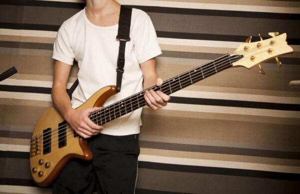 Learn To Play Bass Guitar. Online Course